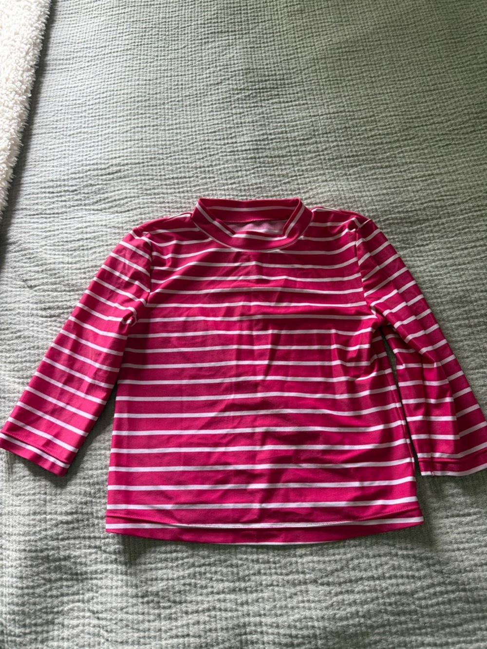 Gap kids Rash guard stripe m  8.  3/4 length sleeves